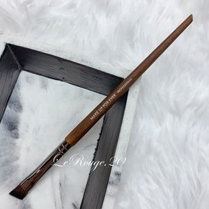 Make up for ever 172 precision corrector brush
